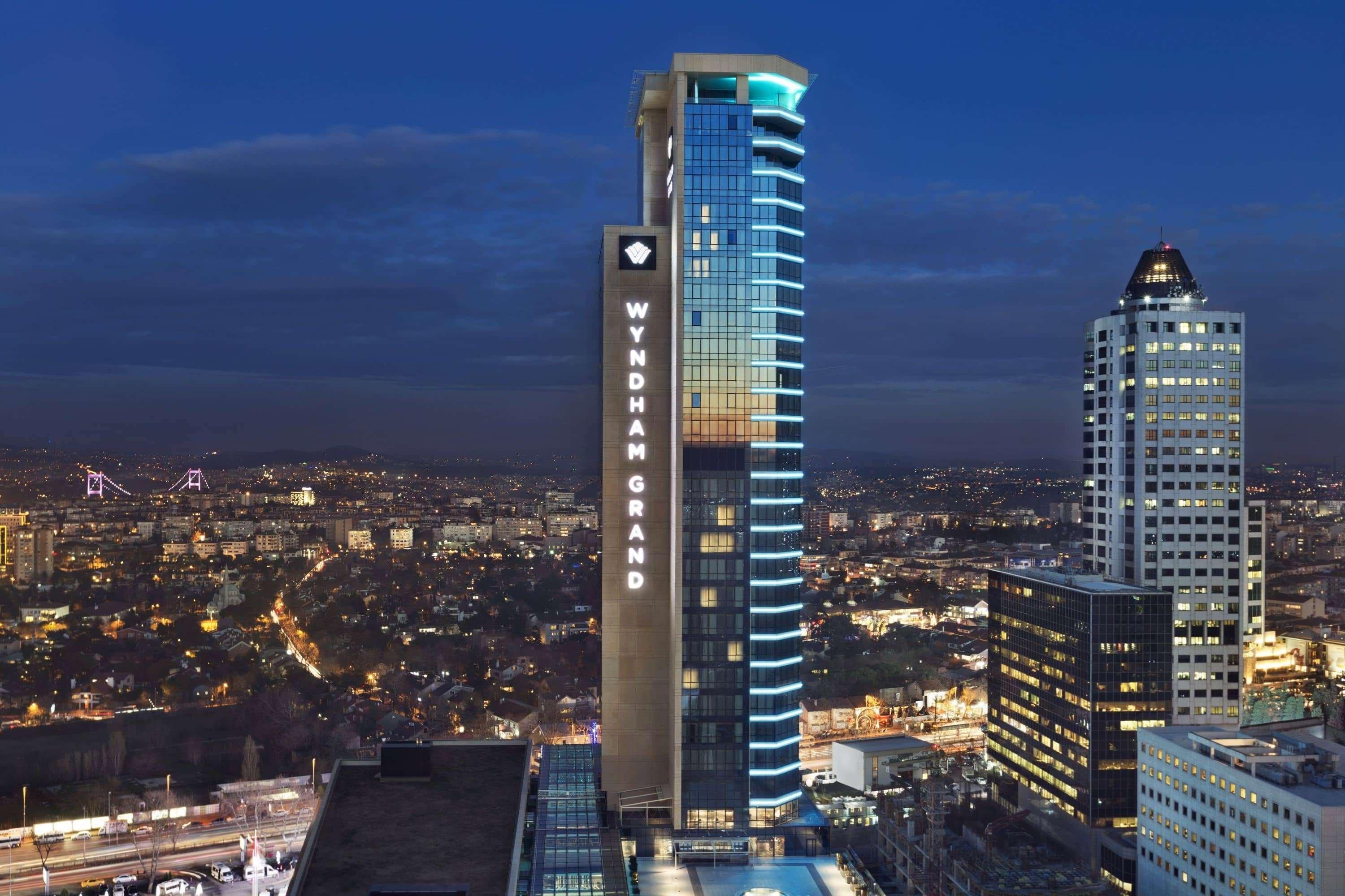 Wyndham Grand Levent 5*